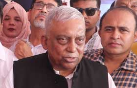 ভিসানীতি নিয়ে সরকার উদ্বিগ্ন নয় 