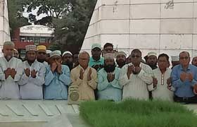 প্রধান বিচারপতিকে তরবারি দেয়া নজিরবিহীন 