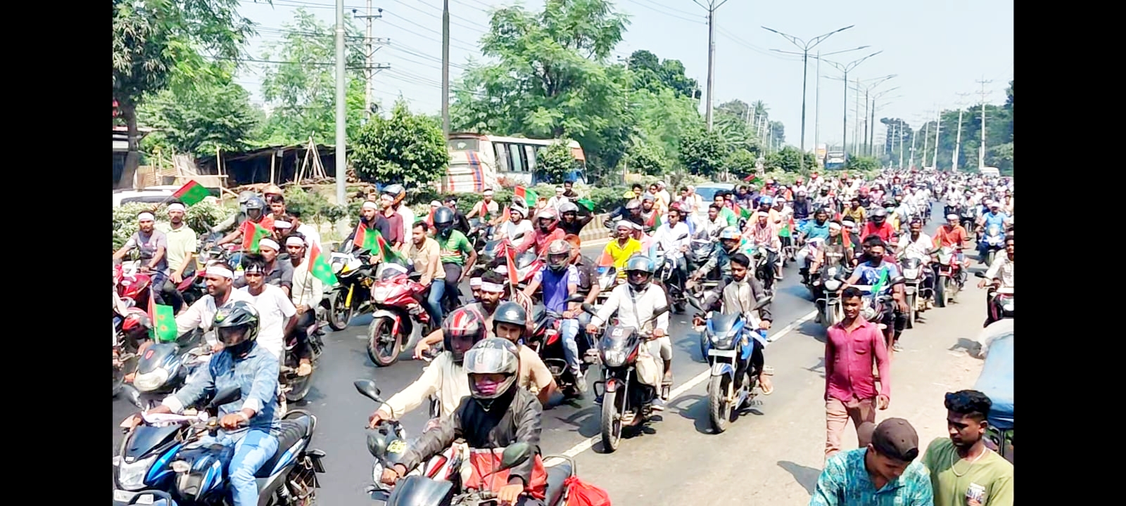 মনোনয়ন প্রত্যাশী সাইফুলের মোটর শোভাযাত্রা 