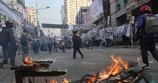 পল্টনে মুখোমুখি পুলিশ-বিএনপি
