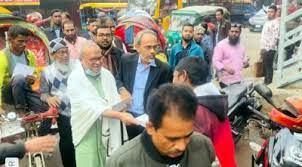 হুমকি দিয়ে,ভোট কেন্দ্রে নিতে চায়:রিজভী