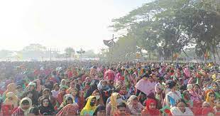 কানায় কানায় পূর্ণ টুঙ্গিপাড়ার কলেজ মাঠ