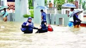 উজান থেকে আসা ঢলে ভাসছে সুনামগঞ্জ