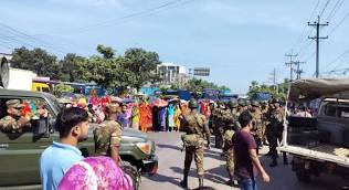 ঢাকা-ময়মনসিংহ মহাসড়ক শ্রমিকদের বিক্ষোভ