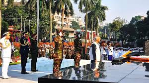 শিখা অনির্বাণে রাষ্ট্রপতি-প্রধান উপদেষ্টার শ্রদ্ধা