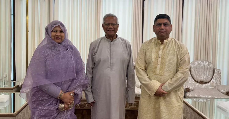 প্রধান উপদেষ্টার সঙ্গে সেনাপ্রধানের সস্ত্রীক সাক্ষাৎ