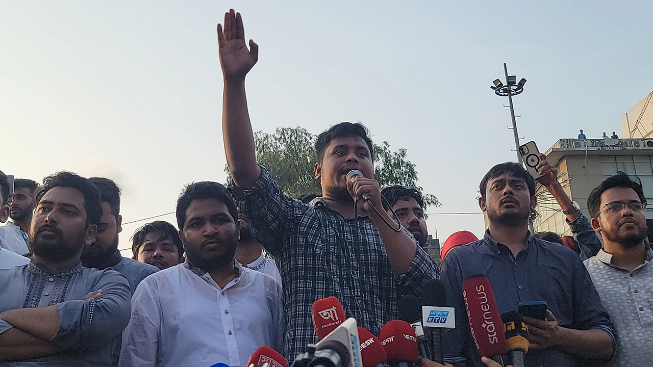 আওয়ামী লীগ ডেড লিস্টে :হাসনাত আব্দুল্লাহ