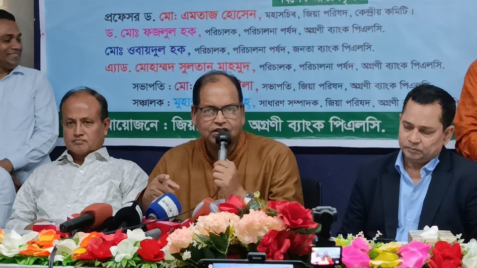 নেতাকর্মীদের ঐক্যবদ্ধ ও সতর্ক থাকতে বললেন দুদু