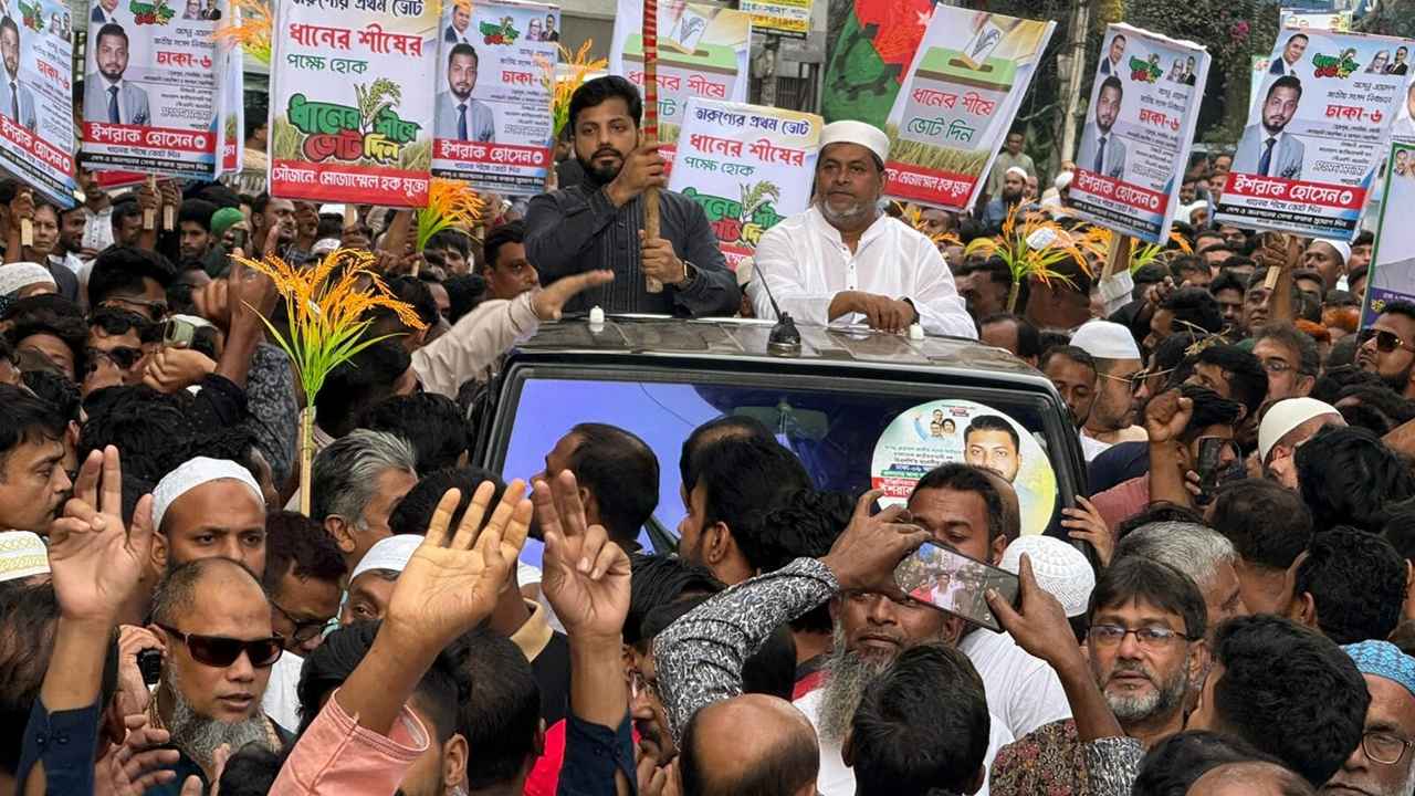 পুরান ঢাকায় ইশরাকের গণসংযোগ,চাইলেন ভোট