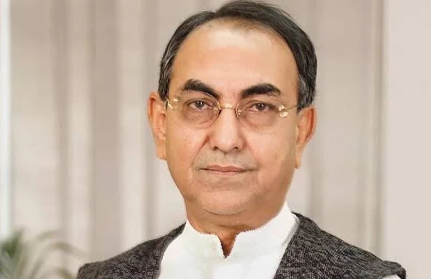 আপাদমস্তক রাজনীতিবিদ মির্জা আব্বাস