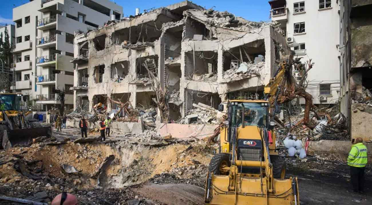 তেল আবিবে ইরানের হামলায় অন্তত ৪০টি ভবন ক্ষতিগ্রস্ত