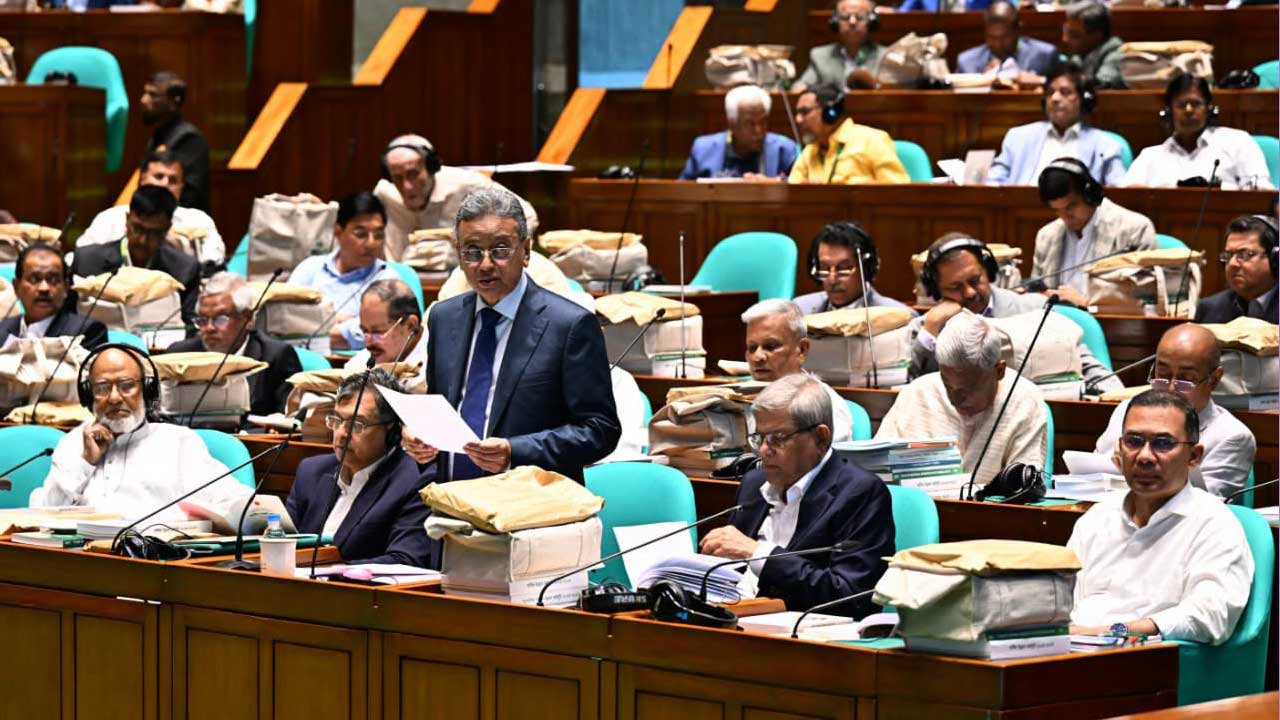 রাজনৈতিক অঙ্গীকার মাথায় রেখেই প্রস্তাবিত বাজেট