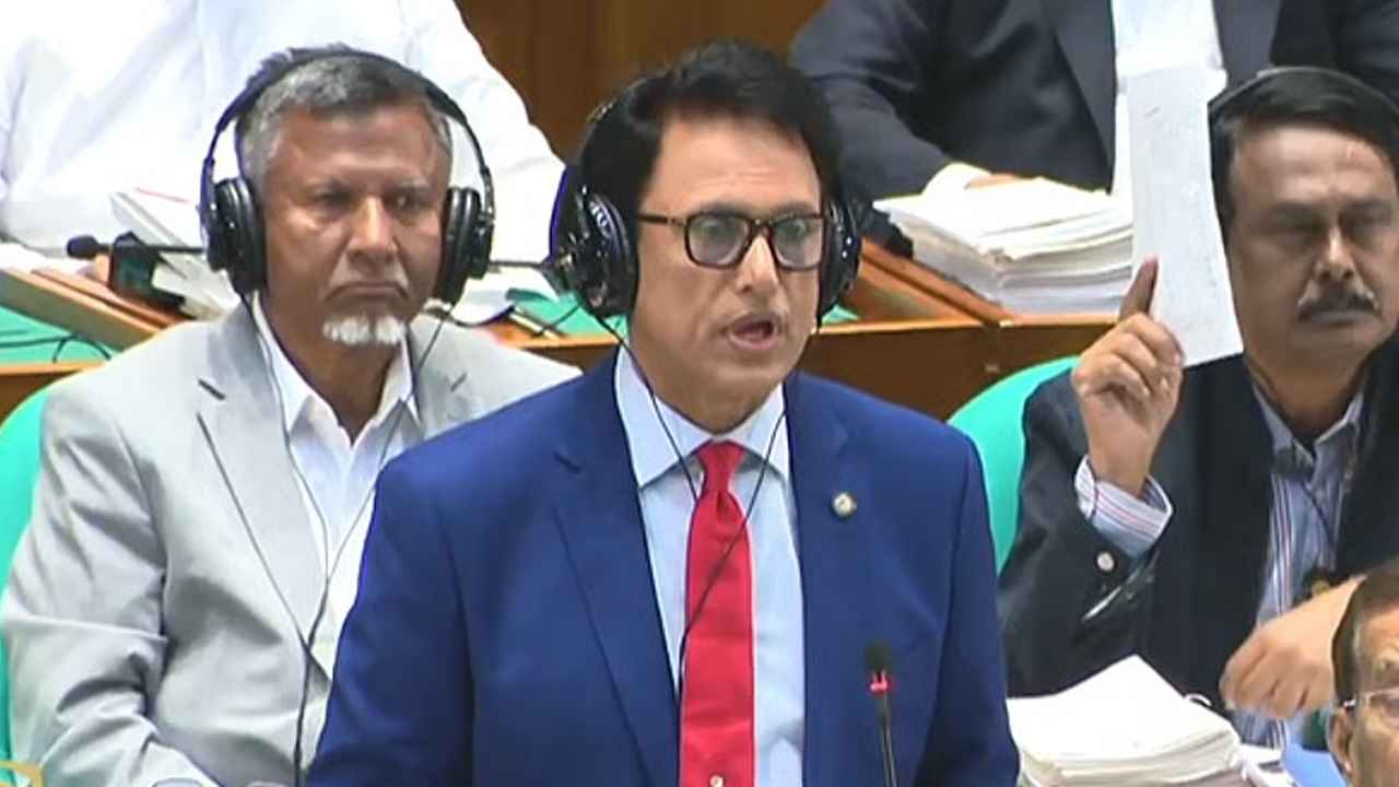 দুঃখ প্রকাশ করেছেন শিক্ষামন্ত্রী এহসানুল হক মিলন
