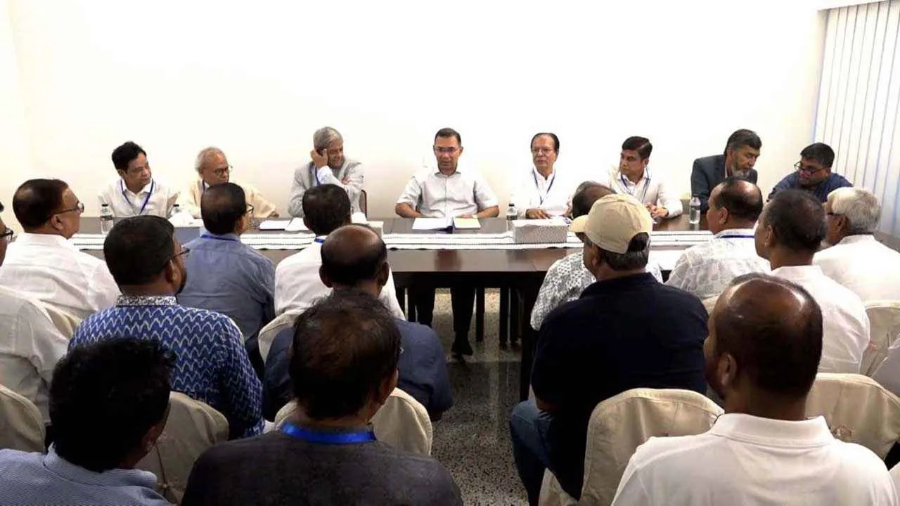 বিএনপি নেতাদের সঙ্গে বৈঠকে তারেক রহমান