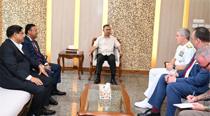 প্রধানমন্ত্রীর সঙ্গে মার্কিন নৌবহর কমান্ডারের সাক্ষাৎ