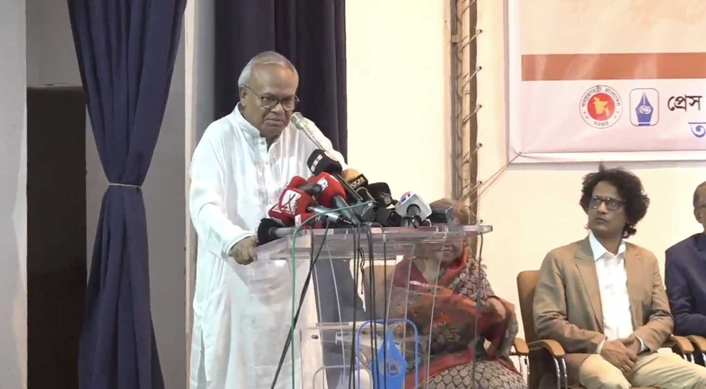 মিডিয়াকে লাঠি হিসেবে ব্যবহার করেছে স্বৈরাচারীরা: রিজভী