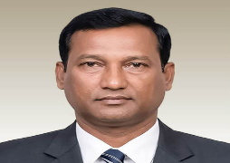 ৪২ কোটির অভিযোগ, পদোন্নতির দৌড়ে ওমর